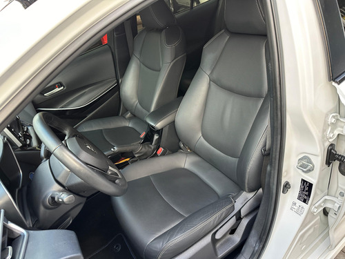 Toyota Corolla Hibrido com apenas 25.000km