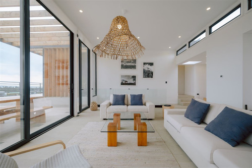 Moderna Y Nueva Casa En Condominio Polo De Maitencillo