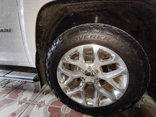 Chevrolet Silverado Crew Cab 4x2 Automática 8 Cil