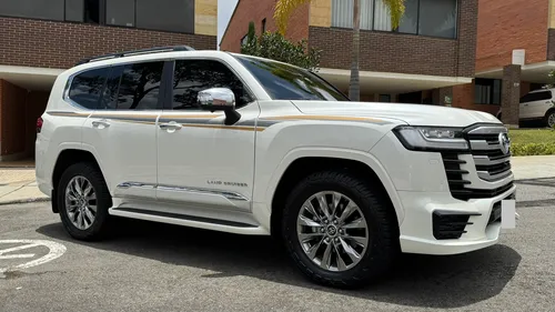 Toyota Land Cruiser Lc300 Vx-r 2024 Diésel Oman Aerokit