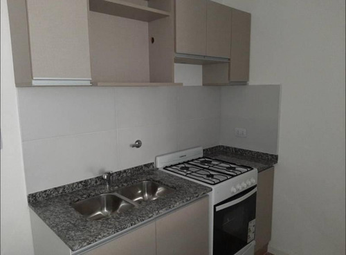 Imagen 5 de 9 de Se Vende, Departamento A Estrenar, De 1 Dormitorio Y Solárium. Zona Centro. Ideal Inversión.
