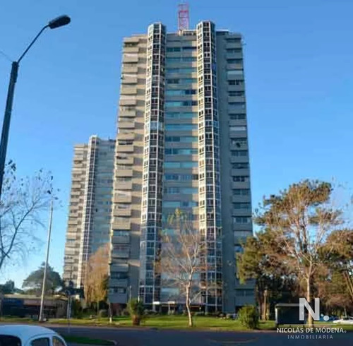 Departamento De 4 Dormitorios En Venta En Roosevelt, Punta Del Este.