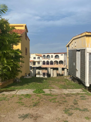 En Venta Parcela De Terreno En Casas Bote A Con Muelle De Embarcación De 120mts En Lechería