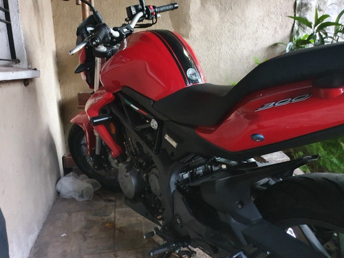 Imagen 2 de 10 de Benelli Tnt 300
