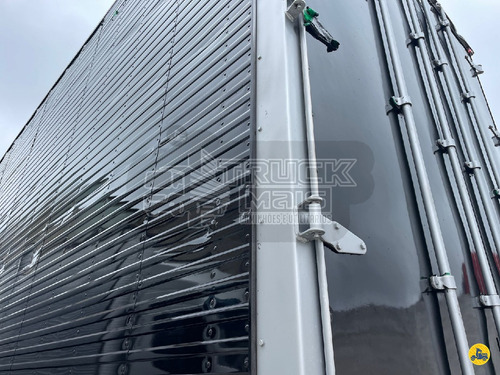 Volvo Vm 260 4x2 Ano 2010 - Baú 11,70m