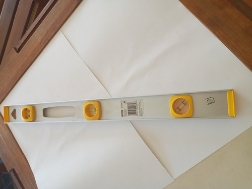 Imagen 5 de 7 de Nivel De Aluminio 3 Gotas Marca Stanley 24 (60cm) 42-074