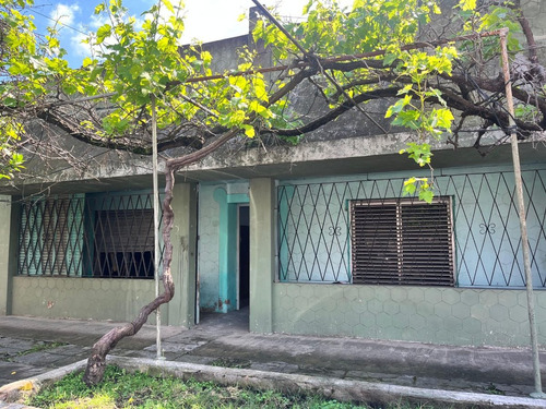 Venta De Lote Con Casa A Reciclar 159m2 A. Crédito