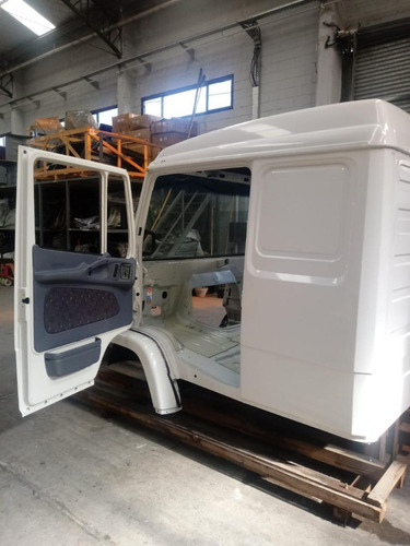 Imagen 3 de 12 de Cabina Mercedes Benz 1634 0km Original.