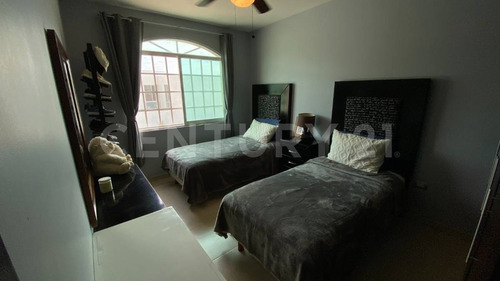 Casa En Venta, Col. Lomas Del Manantial, Xochitepec, Morelos