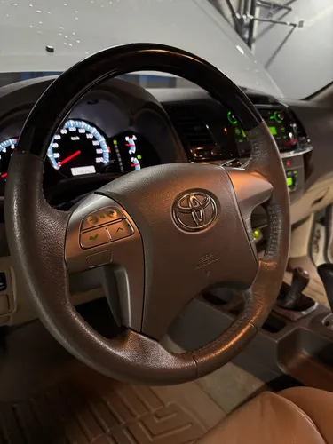 Toyota Fortuner Sr 2013