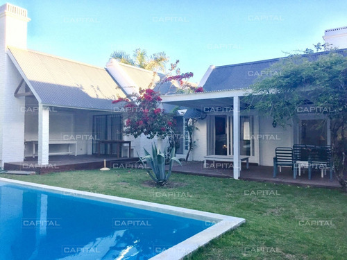 Excelente Oportunidad En Venta!! Casa Con Pileta En La Barra.- Ref: 30109