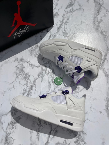 Jordan 4 Metallic Purple Morado Talla 26.5