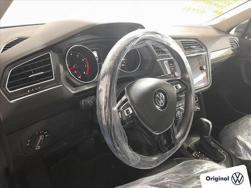 Imagem 8 de 11 de Tiguan 1.4 250 Tsi Total Flex Allspace Comfortline Tiptronic