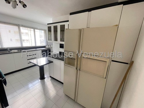 Alquilo Amplio Apartamento En Manzanares #25-11713