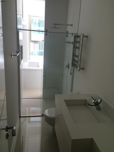 Imagem 21 de 30 de Magnífico Apartamento Com 05 Suítes Frente Mar Em Itapema! - Ap04170 - 69674918