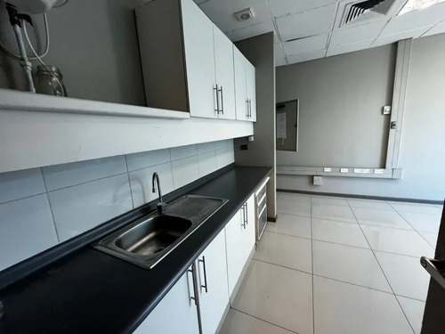 Ciudad Empresarial 300m2 Habilitada 10 Privados Trifasica