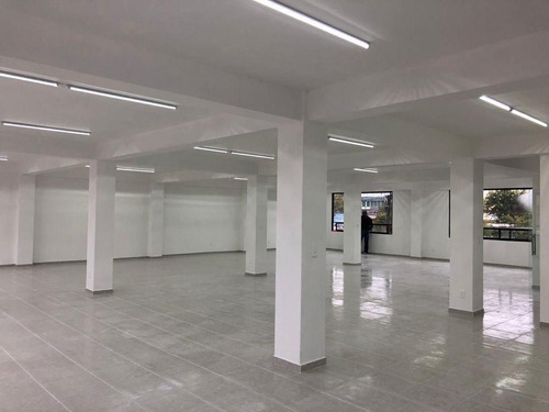 Edificio En Venta En Magisterial Vista Bella
