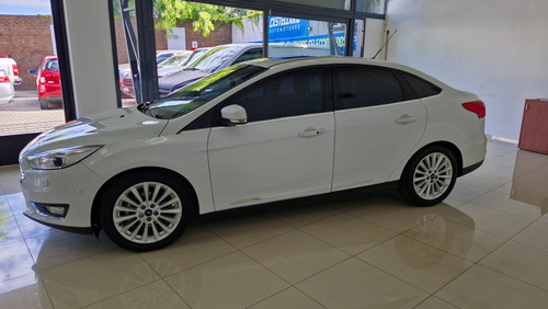 Ford Focus III 2.0 Sedan Titanium At6