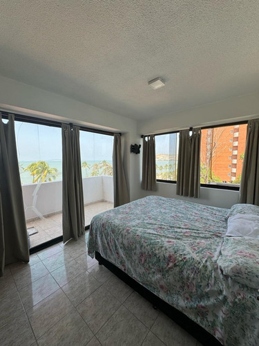 Apartamento En Venta En Lechería, Vista Al Mar