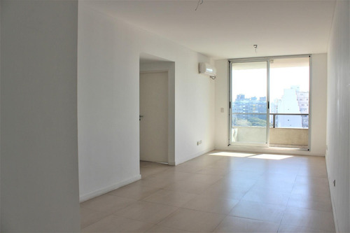 Imagen 4 de 30 de Departamento Con Cochera. Muy Luminoso Y Amenities