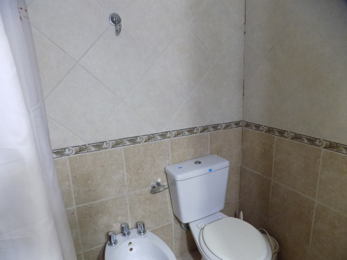 Casa Quinta, De 4 Hectareas Con 2 Viviendas Con Cochera, Deposito, Parque Y Parrilla