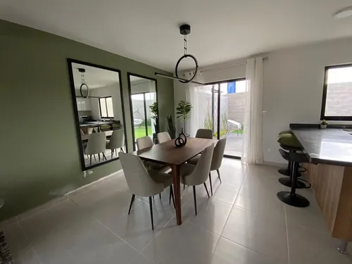 Preciosa Casa Entre El Refugio Y Zibatá, 3 Recamaras, 2.5 Baños, Jardín, Alberca