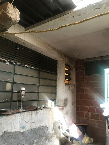 Imagen 7 de 18 de Alquilo Local / Casa Comercial Montecristo 259m2 Cod 3003