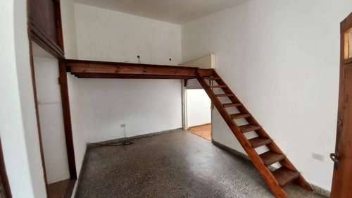 Imagen 7 de 11 de Venta Departamento Tipo Casa 2 Ambeintes Centrico, Con Patio