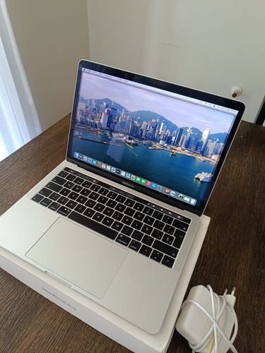 Apple Macbook Pro 13.3  2019 A2159 8gb 128gb Ssd