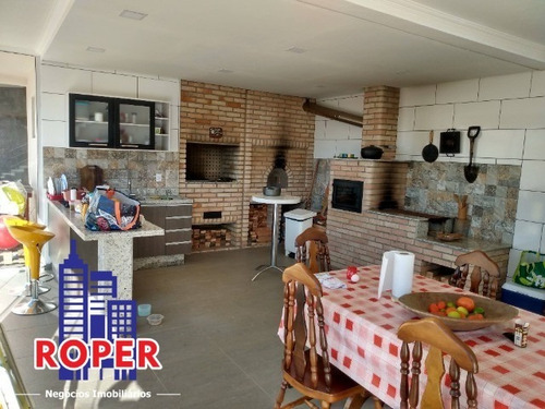 Belíssima Chácara De 1000m² Em Bragança Paulista, Conta Com Uma Ótima Localização E Estuda Permutas Por Imóveis De Menor Valor. - Ch00958 - 68993009