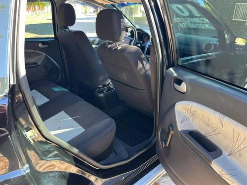 Ford Fiesta 1.0 MPI TRAIL HATCH 8V FLEX 4P MANUAL