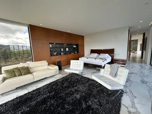 La Casa Mas Exclusiva Del Alto De Palmas! Excelente Ubicacion Y Precio! Como Nueva! Con