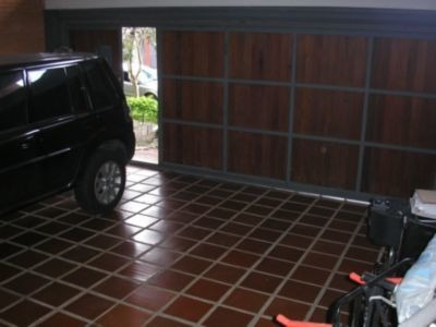 Casa Em Ipanema Com 3 Dormitórios - Lu15141