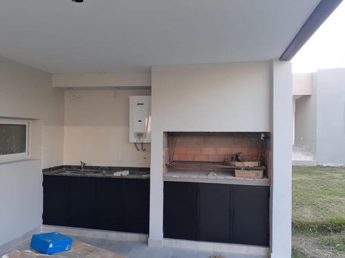 Imagen 3 de 10 de Casa A Estrenar- 3 Dormitorios