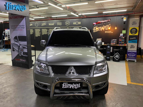 Mitsubishi Pajero Tr4 2011 2.0 Flex 5p