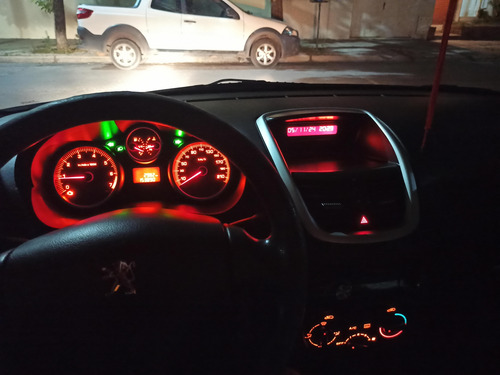 Peugeot 207 1.4 Sedan Xs