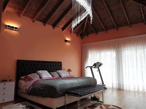Casa En Venta : Canning : : Malibu