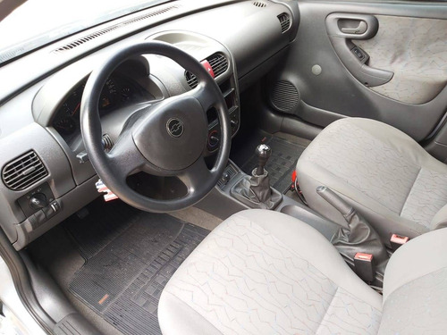 Chevrolet Corsa 1.8 Mpfi Maxx 8v Flex 4p Manual
