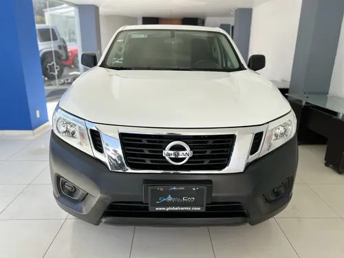 Nissan NP300 2.4 Doble Cabina Se Aa Pack Seg Mt