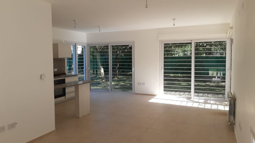 Imagen 4 de 11 de Vendo Duplex En Villa Allende
