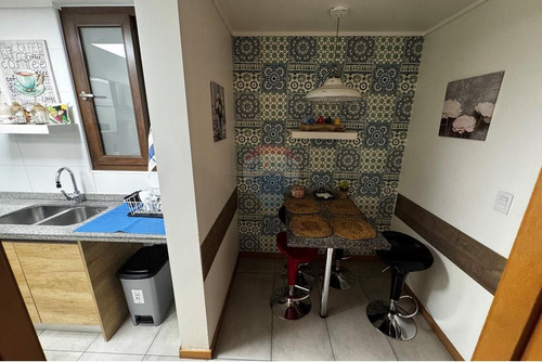 Exclusivo Primer Piso Con Patio En La Reina