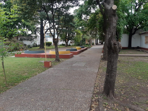 Imagen 2 de 9 de Merlo: Dto 3 Amb. Al Fte. 1 Cdra De Av. Rivadavia