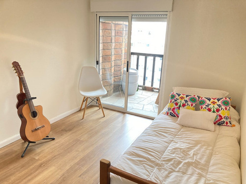 Penthouse Con Parrillero En Pocitos A 1 Cuadra De Rambla