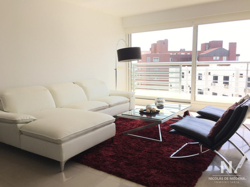 Departamento De 3 Dormitorios En Punta Del Este