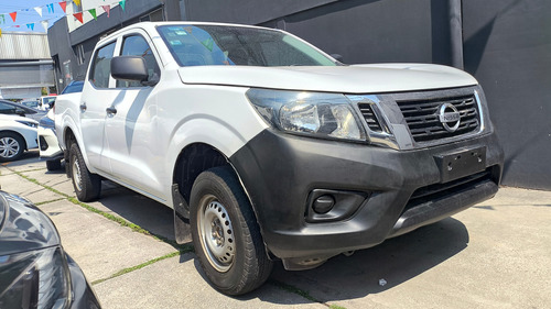 Nissan NP300 2.4 Doble Cabina Se Aa Pack Seg Mt
