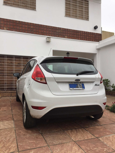 Imagen 6 de 10 de Ford Fiesta Kinetic Desing Se 1.6 120cv