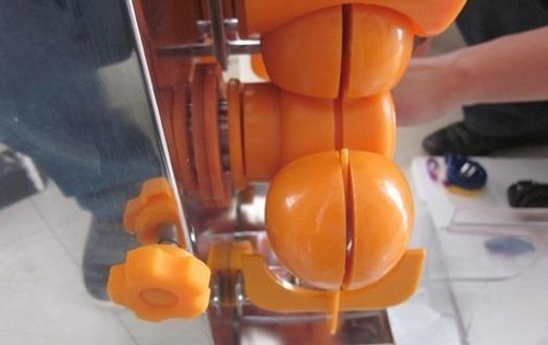 Imagen 4 de 6 de Máquina Exprimidora De Naranjas Eléctrica 110v 120w 20 Min