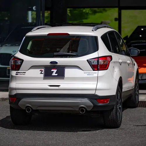Ford Escape titanium 2.0