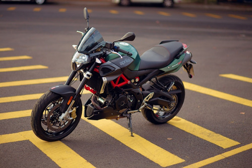 Aprilia Shiver 900