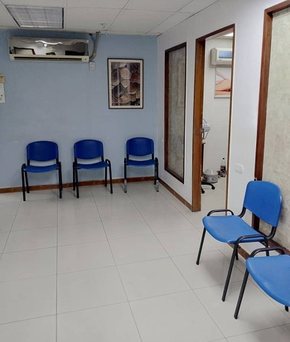 Imagen 3 de 10 de Se Vende Local Para Consultorio 67m2 Esquina De Padre Sierra